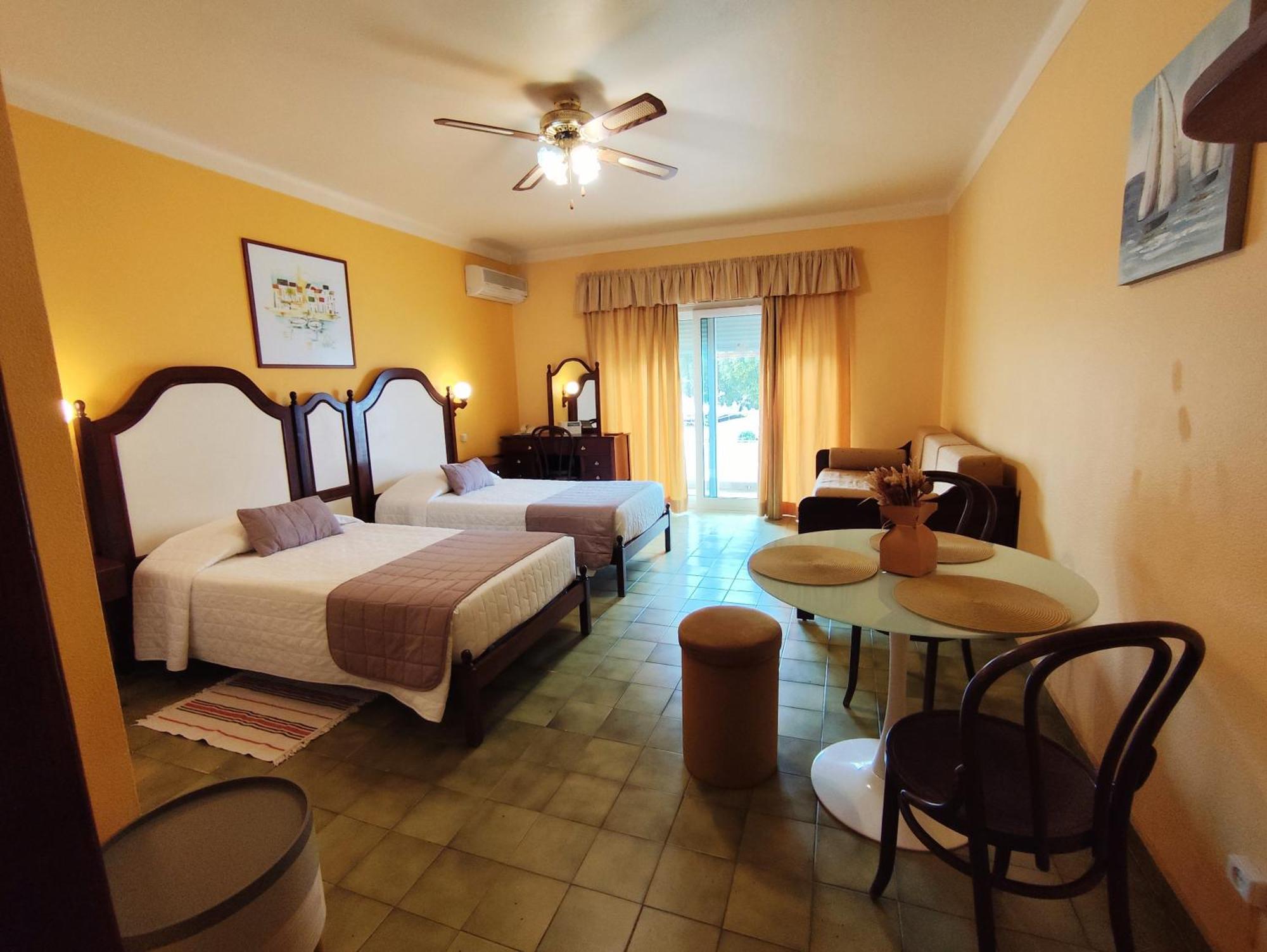 Apartamentos Turisticos Praia Grande Ferragudo  Dış mekan fotoğraf