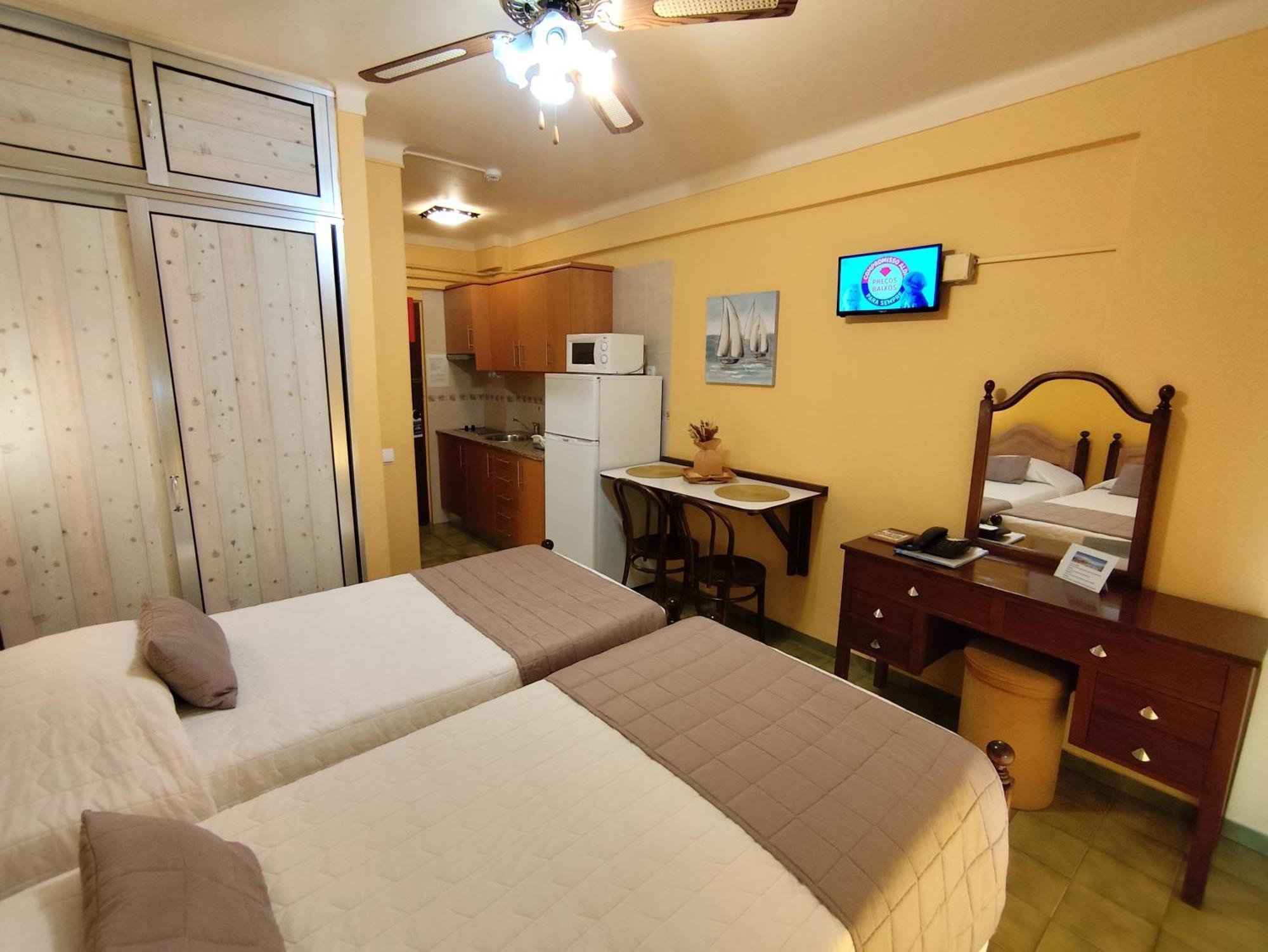 Apartamentos Turisticos Praia Grande Ferragudo  Dış mekan fotoğraf